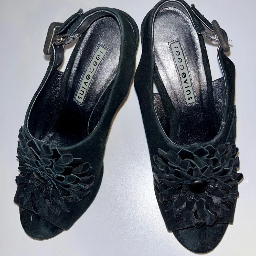 Reed Evins, Black Suede Flower Motif Sling Backs - Picture 3 of 6